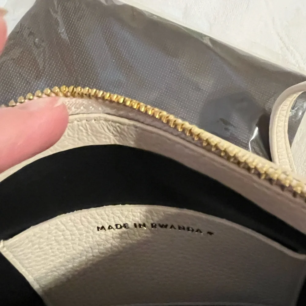KATE SPADE ♠️ UNISEX ON PURPOSE STUDDED LEATHER CROSSBODY IN BEACHBONE NWT - Picture 5 of 10